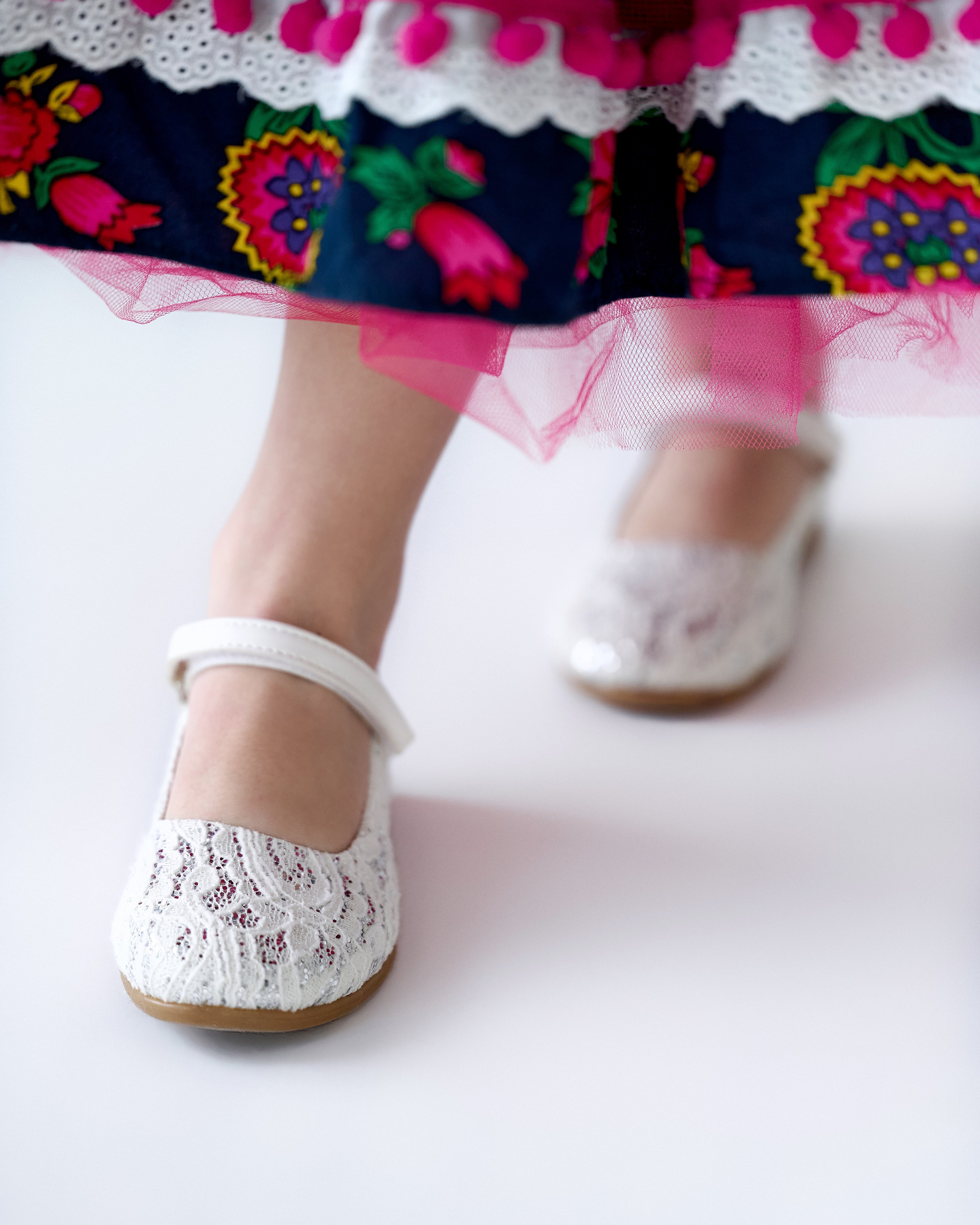 White Lace Shoes – Jorya Kids Boutique