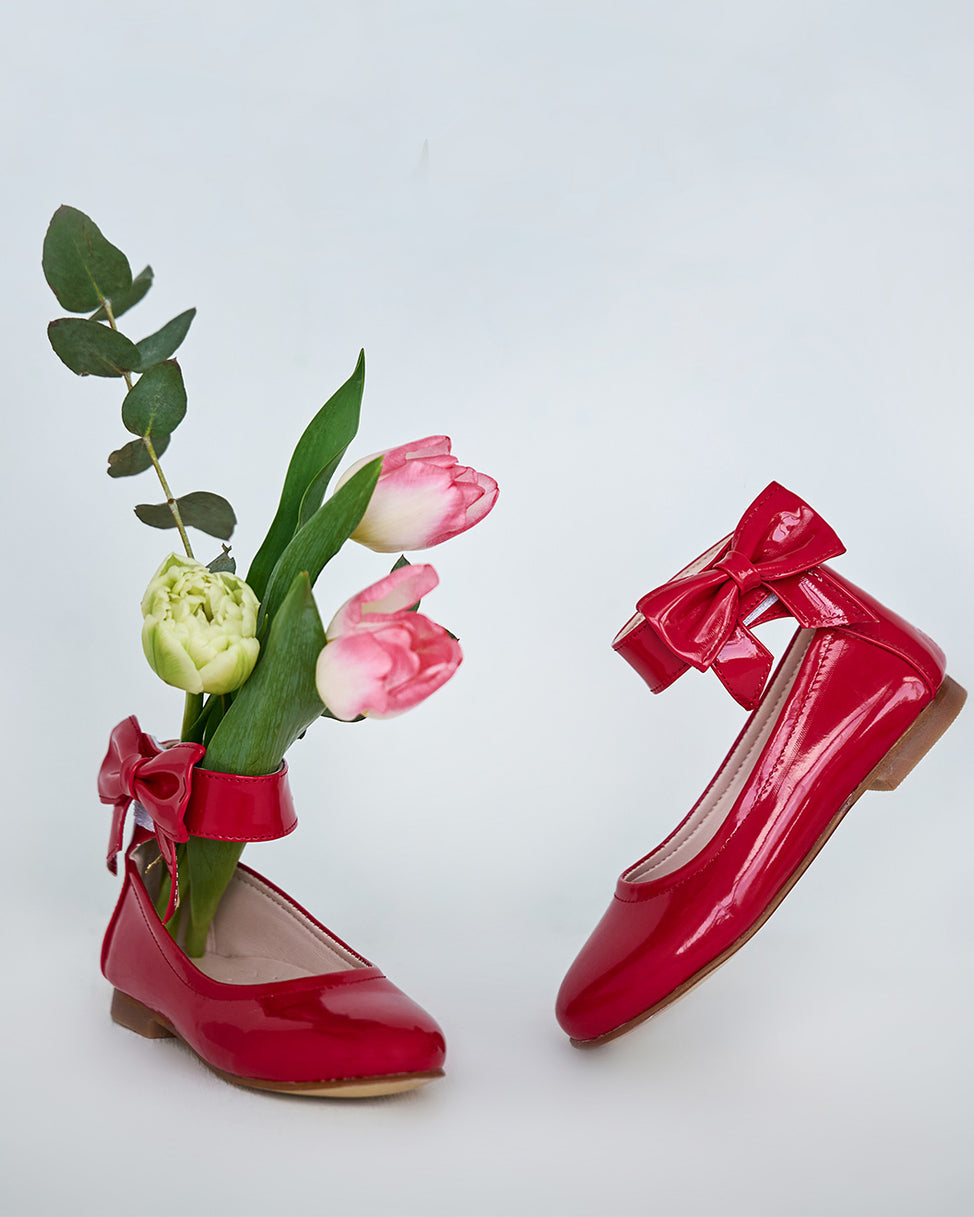 Red Shoes With Fionka – Jorya Kids Boutique