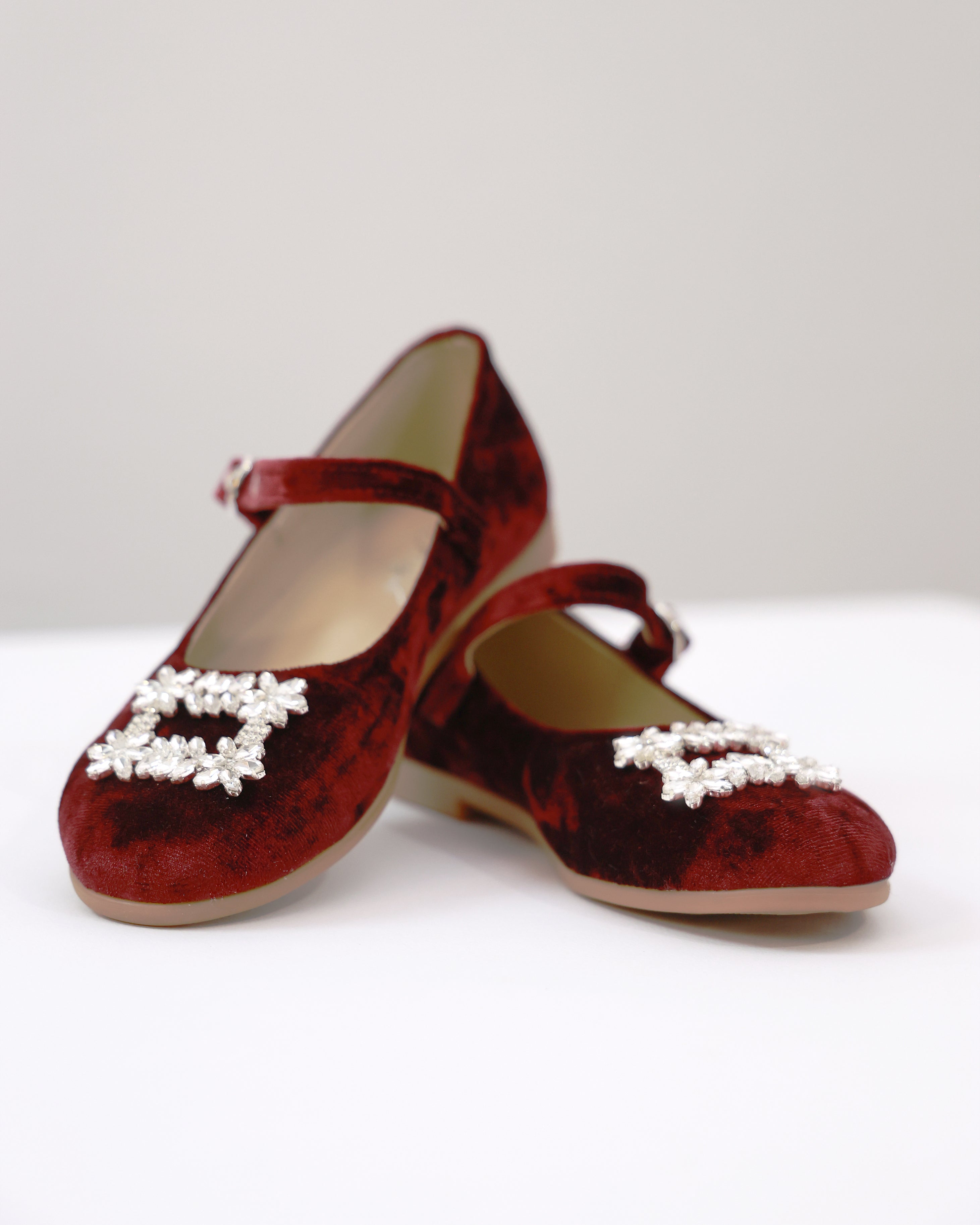 Bordo Velvet Crystal Buckle Shoes – Jorya Kids Boutique